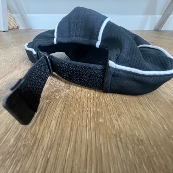 Unisex Black Pearl Izumi Soft Shell Cycling Cap - Picture 4 of 6